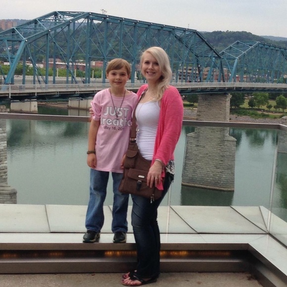 ๐ฆ๐Meet your seller๐๐ฆ - Picture 2 of 8